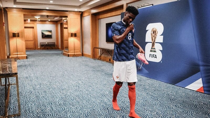 Uno, videogame, conversas em grupo: como é a rotina da seleção da França na concentração da Copa