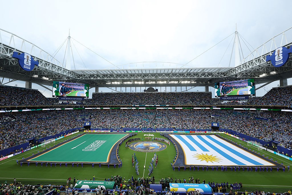 Entenda por que bandeira da Arábia Saudita não é colocada no gramado em abertura de jogos na Copa