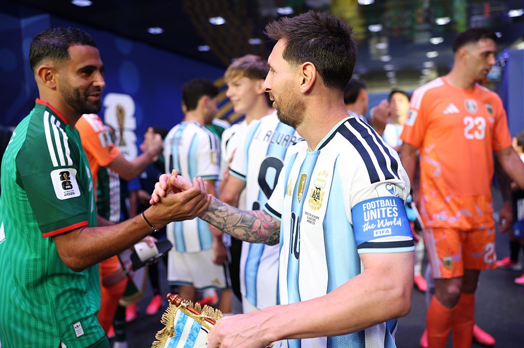 Mahrez, da Argélia, justifica derrota para a Argentina: “Eles têm o Messi”