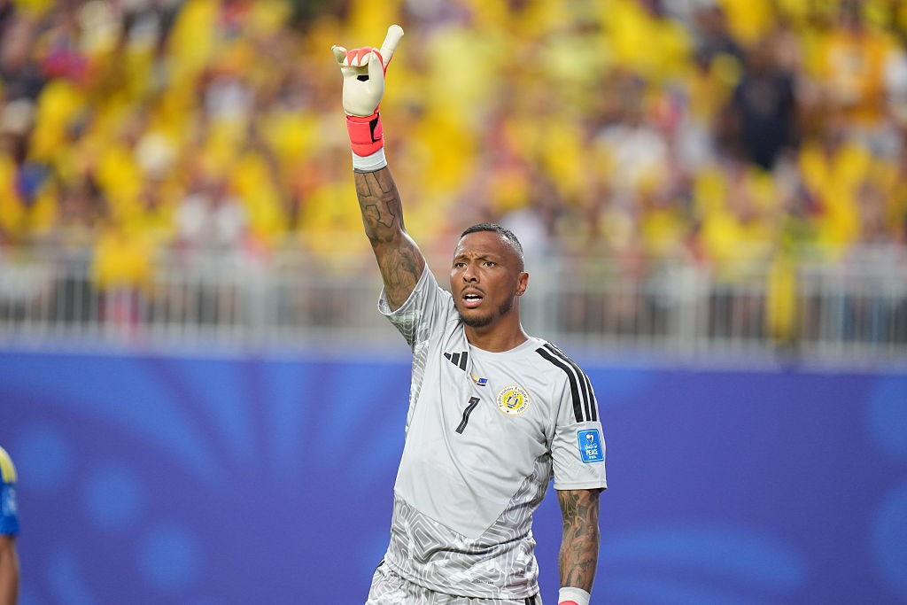 Do 7 a 1 ao paredão: quem é Eloy Room, goleiro que fez 15 defesas e mantém Curaçao vivo na Copa