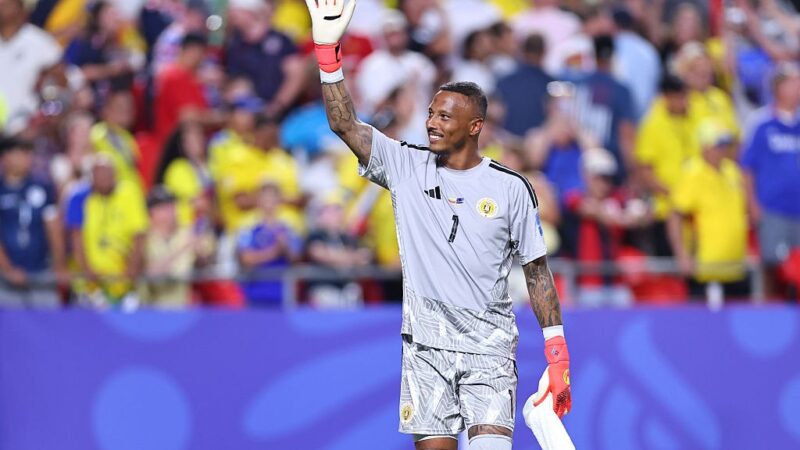Herói de Curaçao, goleiro Eloy Room comemora atuação histórica: “Inacreditável”