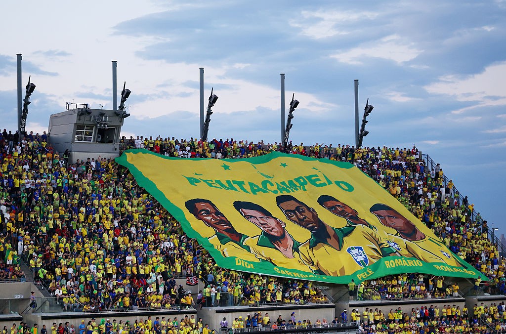 “Festa” vai rolar de novo? Estádio toca música do penta após vitória do Brasil sobre Haiti