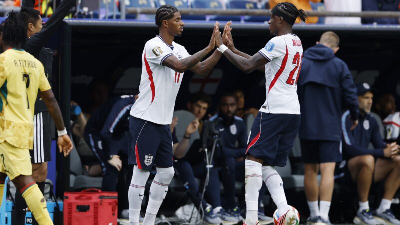 Rashford iguala marca de Denílson como jogador com mais partidas em Copas saindo do banco