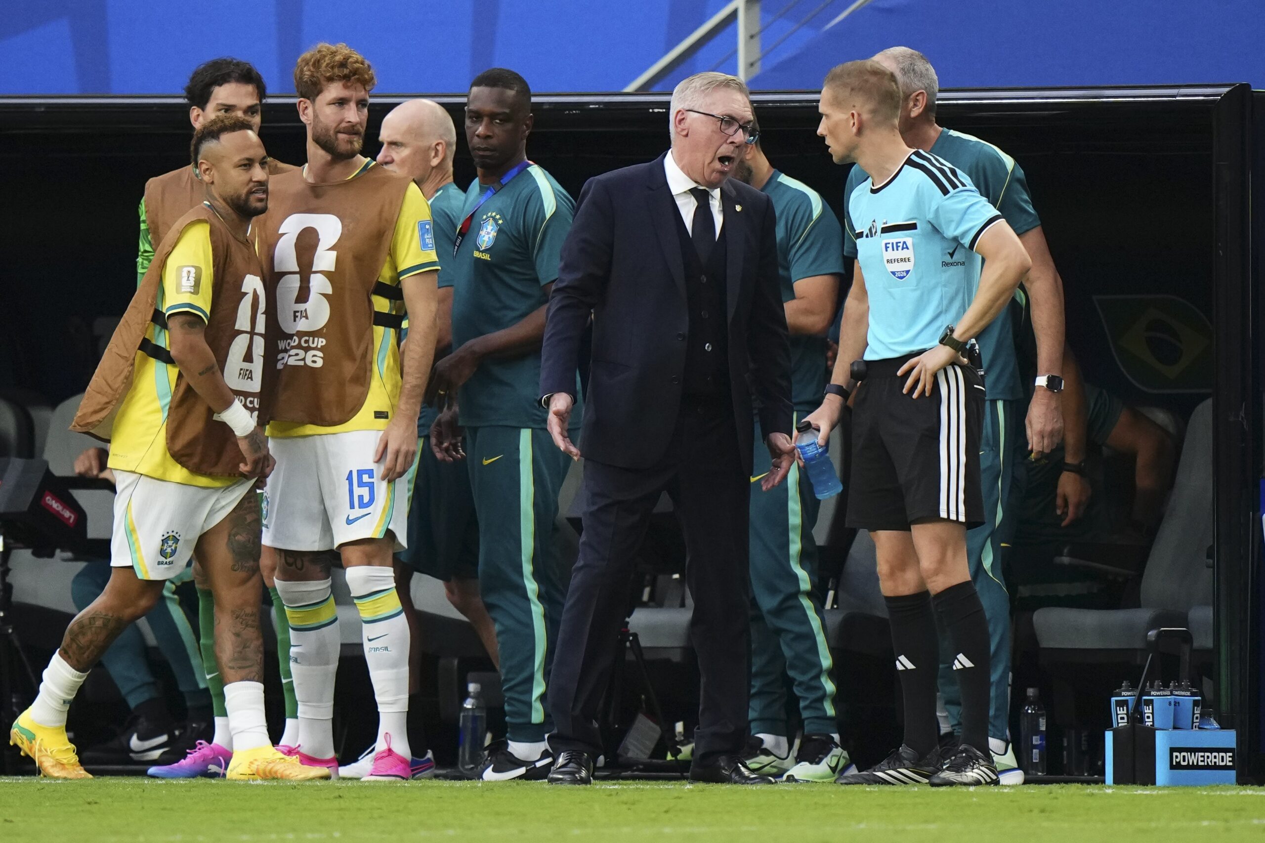 CBF protesta à Fifa contra arbitragem em Brasil x Escócia por gol anulado de Vini Jr.