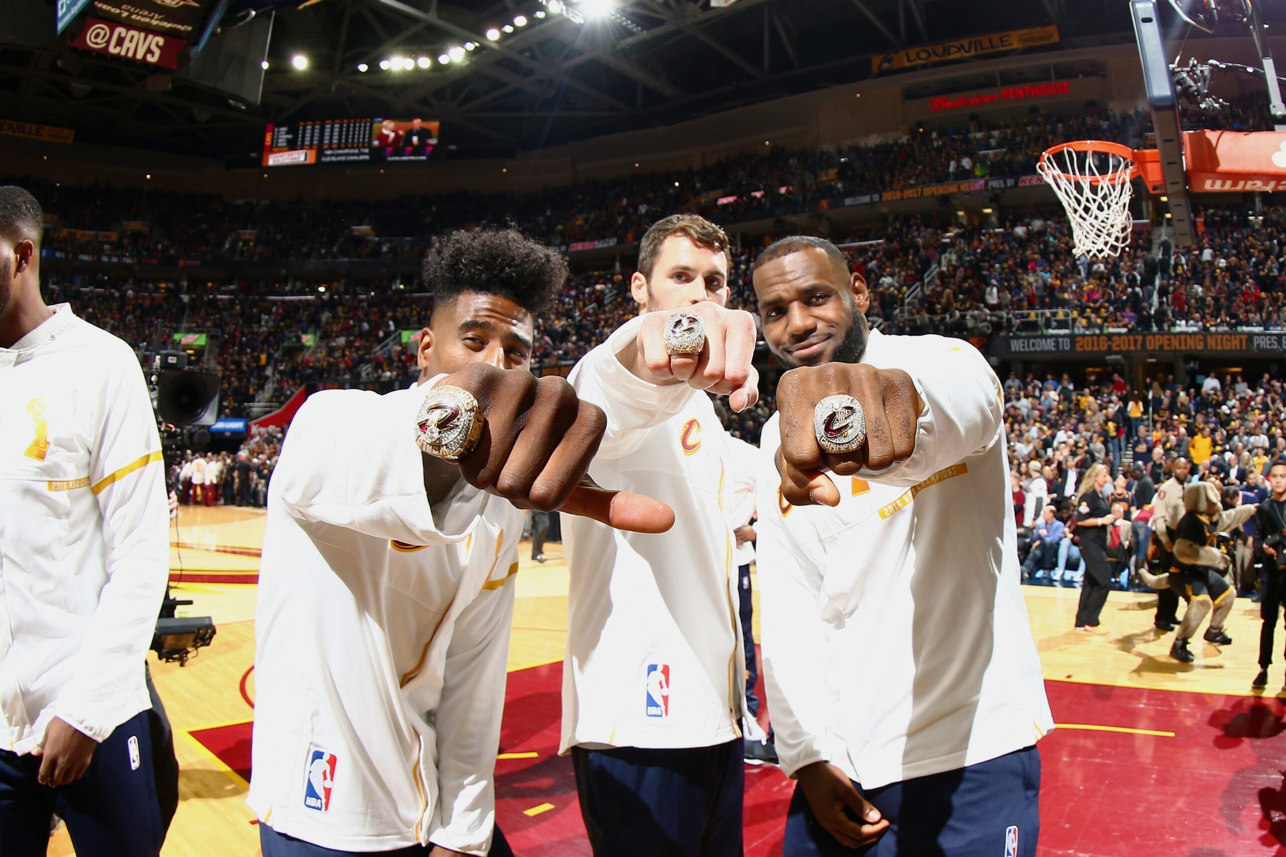 LeBron reúne elenco campeão dos Cavs dez anos após o título: “O grupo finalmente se encontrou”