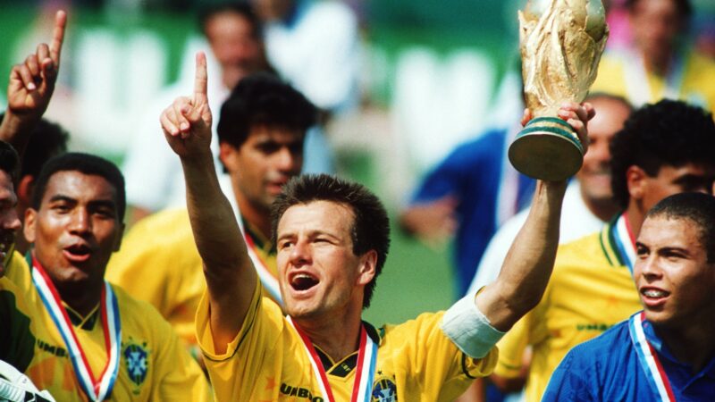 O que ajudou a formar a Seleção? JN explora a raça do futebol brasileiro