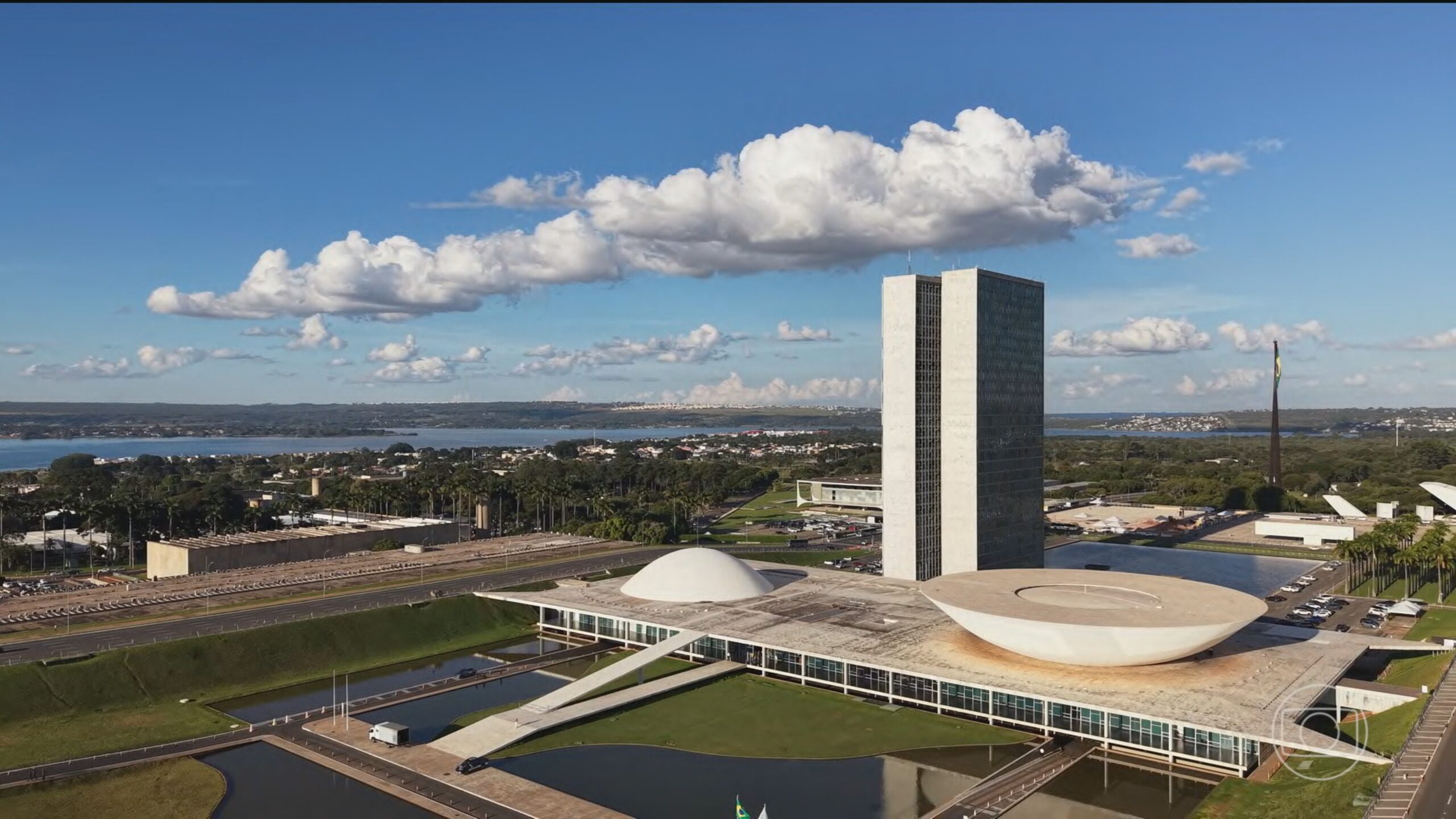 Quem paga mais no Brasil? Veja o salário médio no seu estado