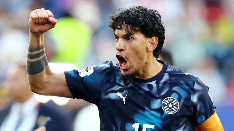Gustavo Gomez exalta classificação do Paraguai sobre a Alemanha: “Sensação difícil de explicar”