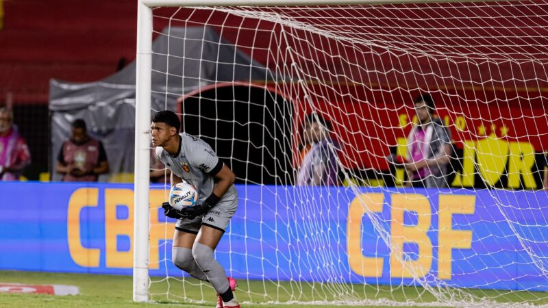 Com proposta, Halls deve deixar o Sport na próxima janela