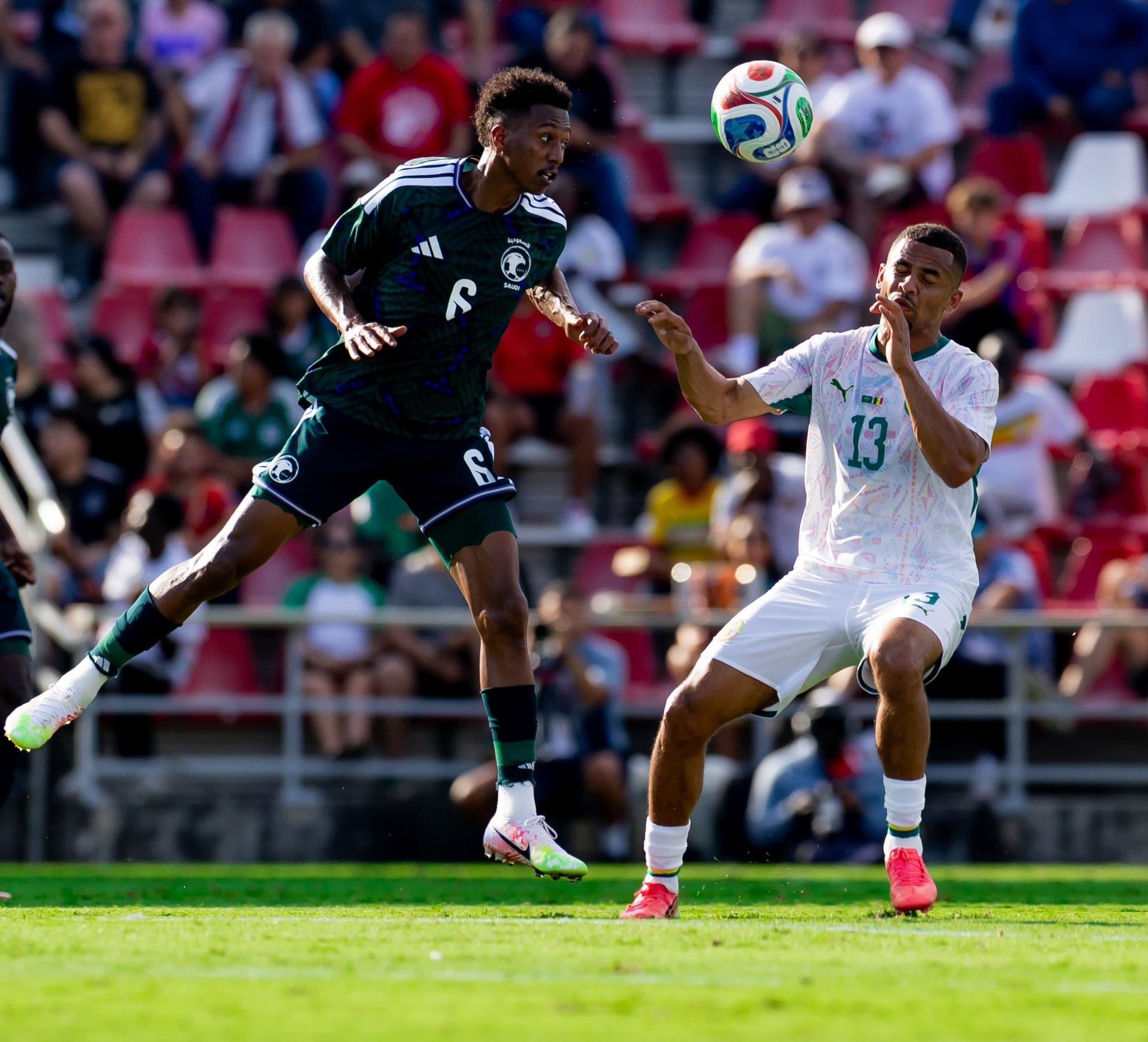 Em último teste antes da Copa, Arábia Saudita e Senegal empatam sem gols no Texas