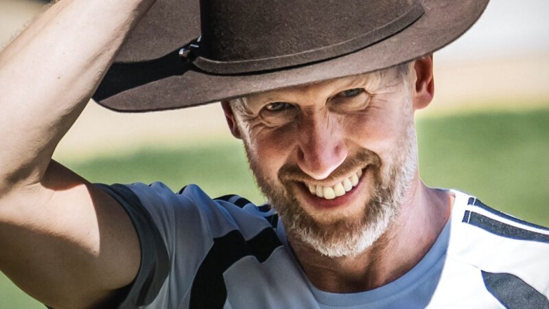 Técnico da Suécia usa chapéu de cowboy em treino no Texas; veja