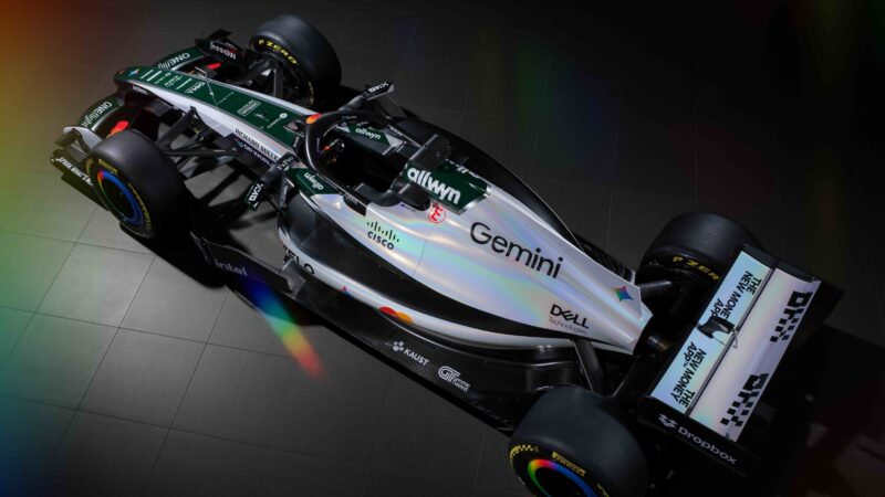 McLaren revela pintura inspirada em 1º carro na F1 para GP da Grã-Bretanha; veja
