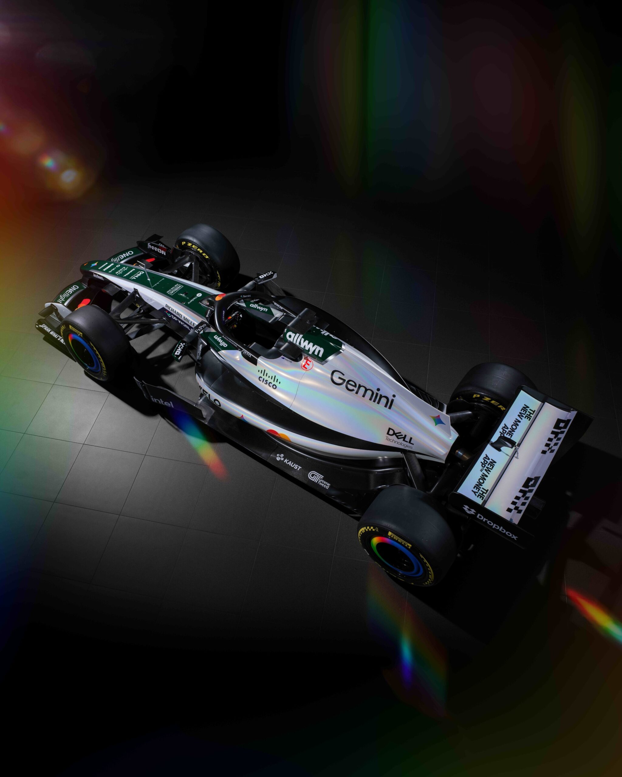 McLaren revela pintura inspirada em 1º carro na F1 para GP da Grã-Bretanha; veja