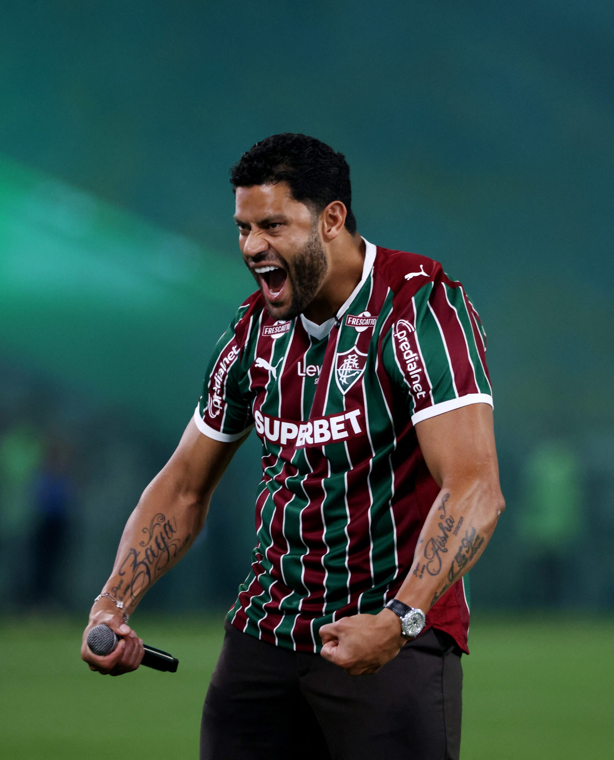 Entenda por que a estreia de Hulk pelo Fluminense deve ser adiada