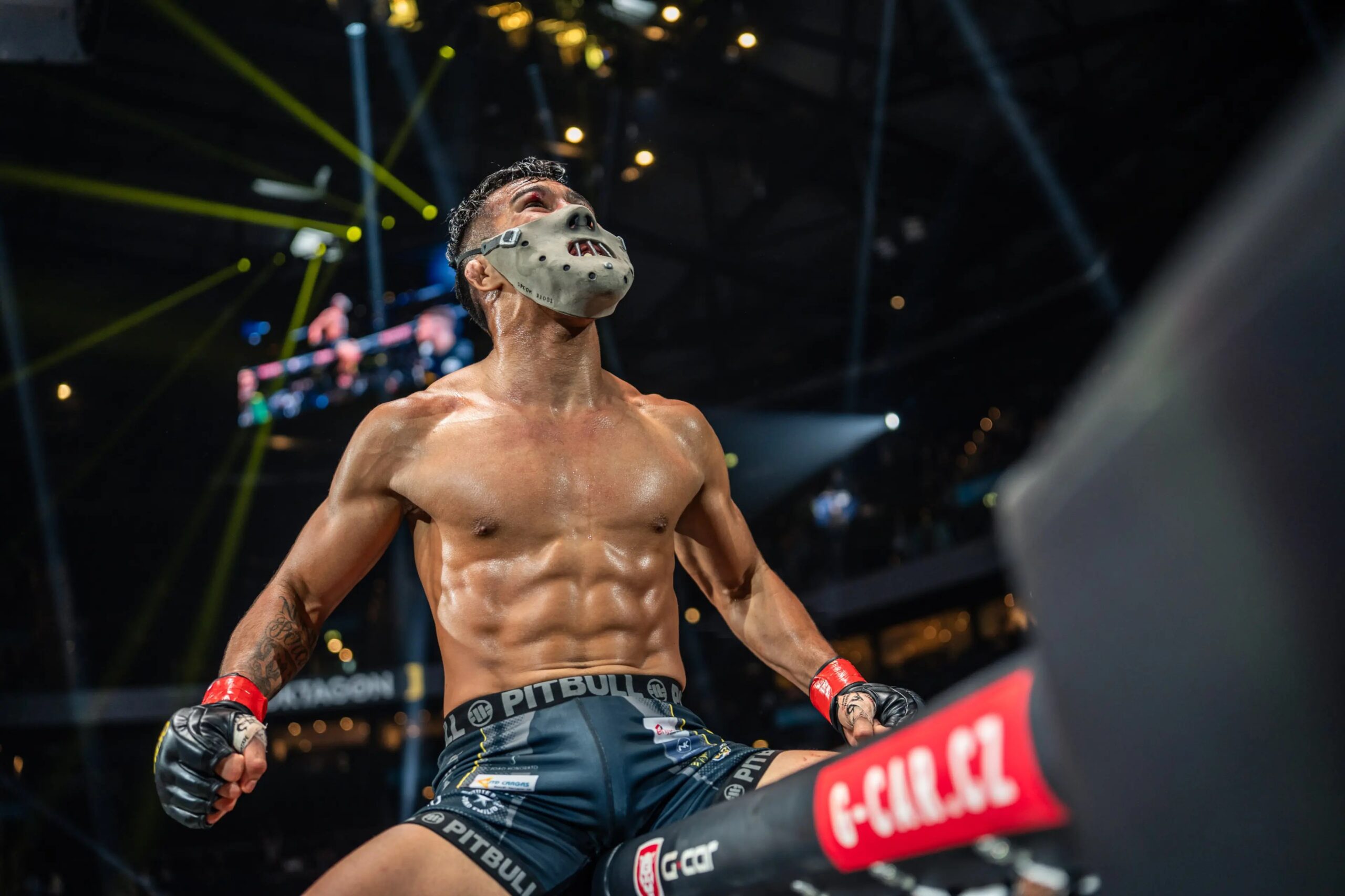 Igor Severino supera mordida no UFC, vira “Hannibal” e brilha no Oktagon
