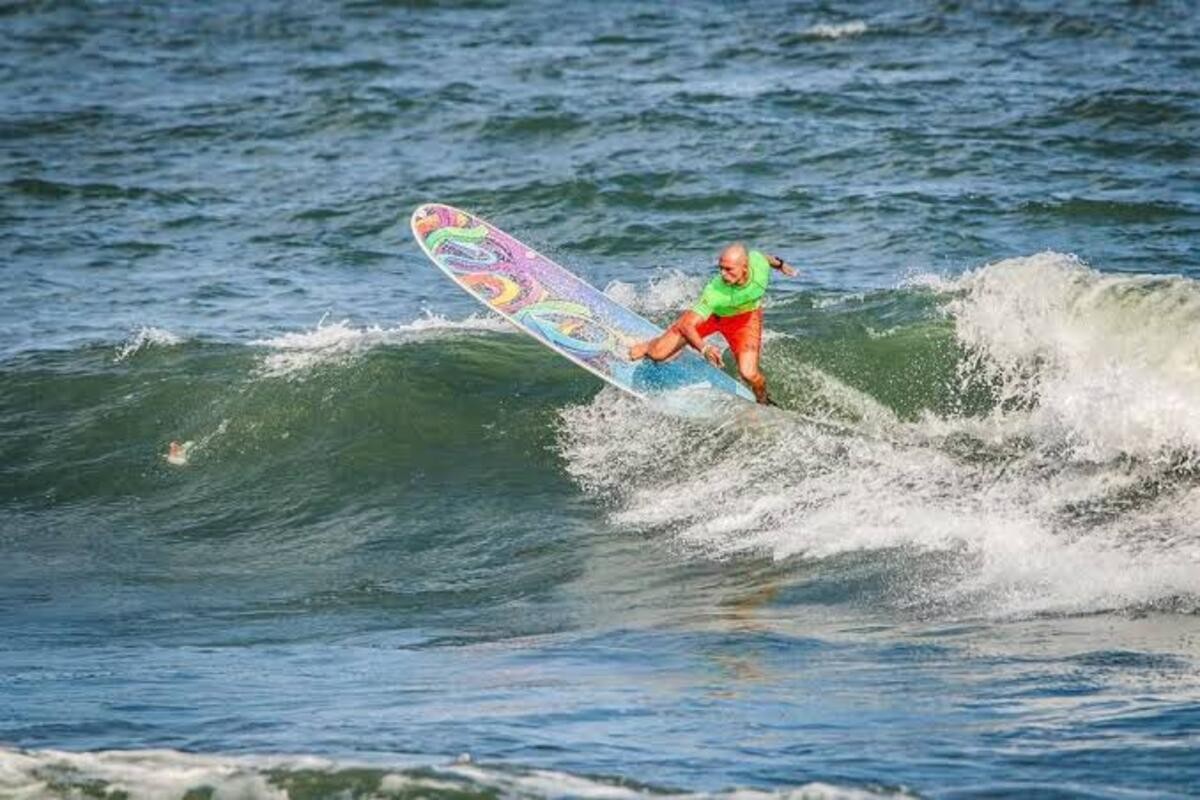 1ª etapa do Circuito Santos de Longboard acontece no Quebra-Mar