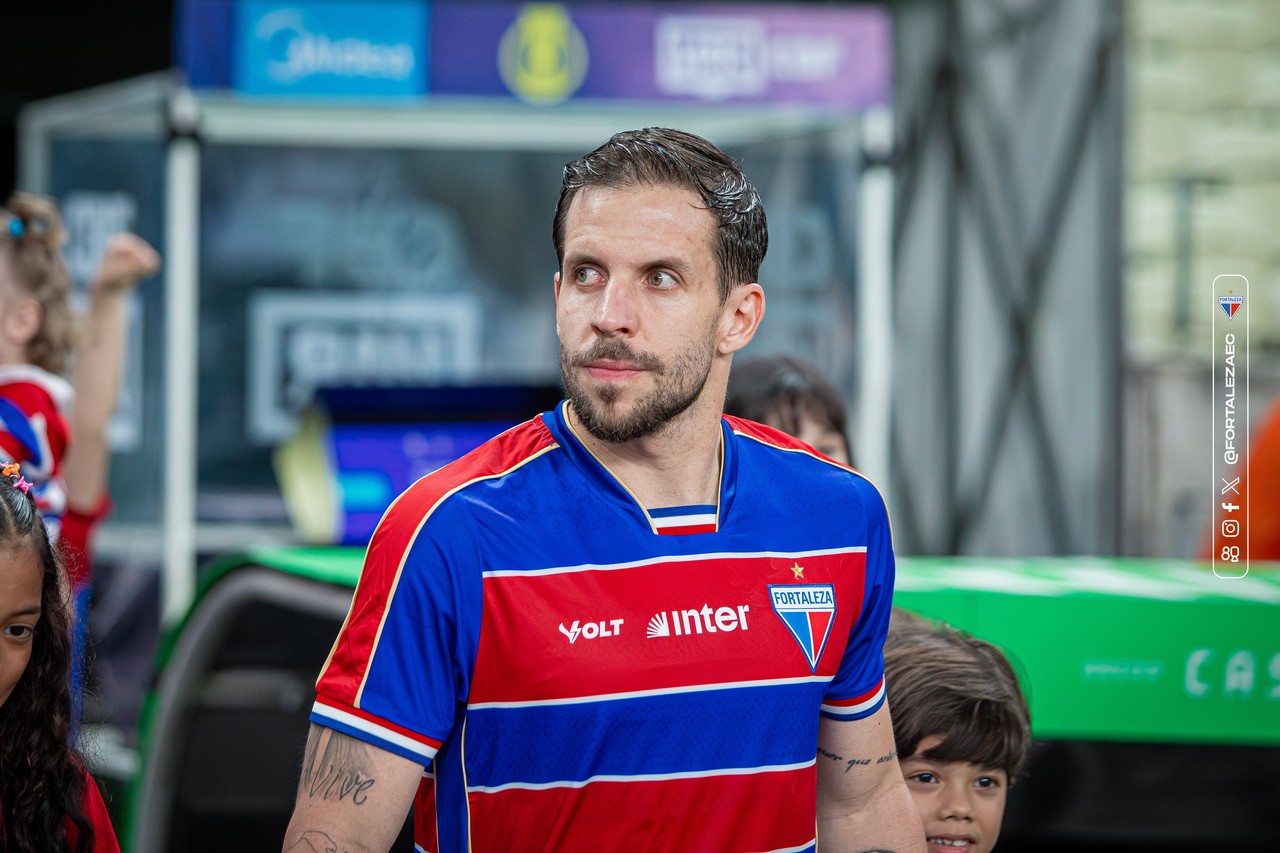 Lucas Sasha dispara contra arbitragem após derrota em final e pede rigor da CBF: “Vergonha”