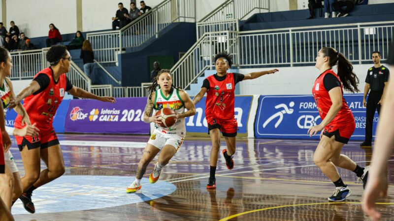 Sampaio domina o Maringá, vence fora de casa e larga na frente nas quartas de final da LBF