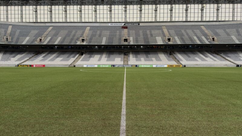 Athletico define data para início da troca do gramado sintético da Arena da Baixada; saiba detalhes