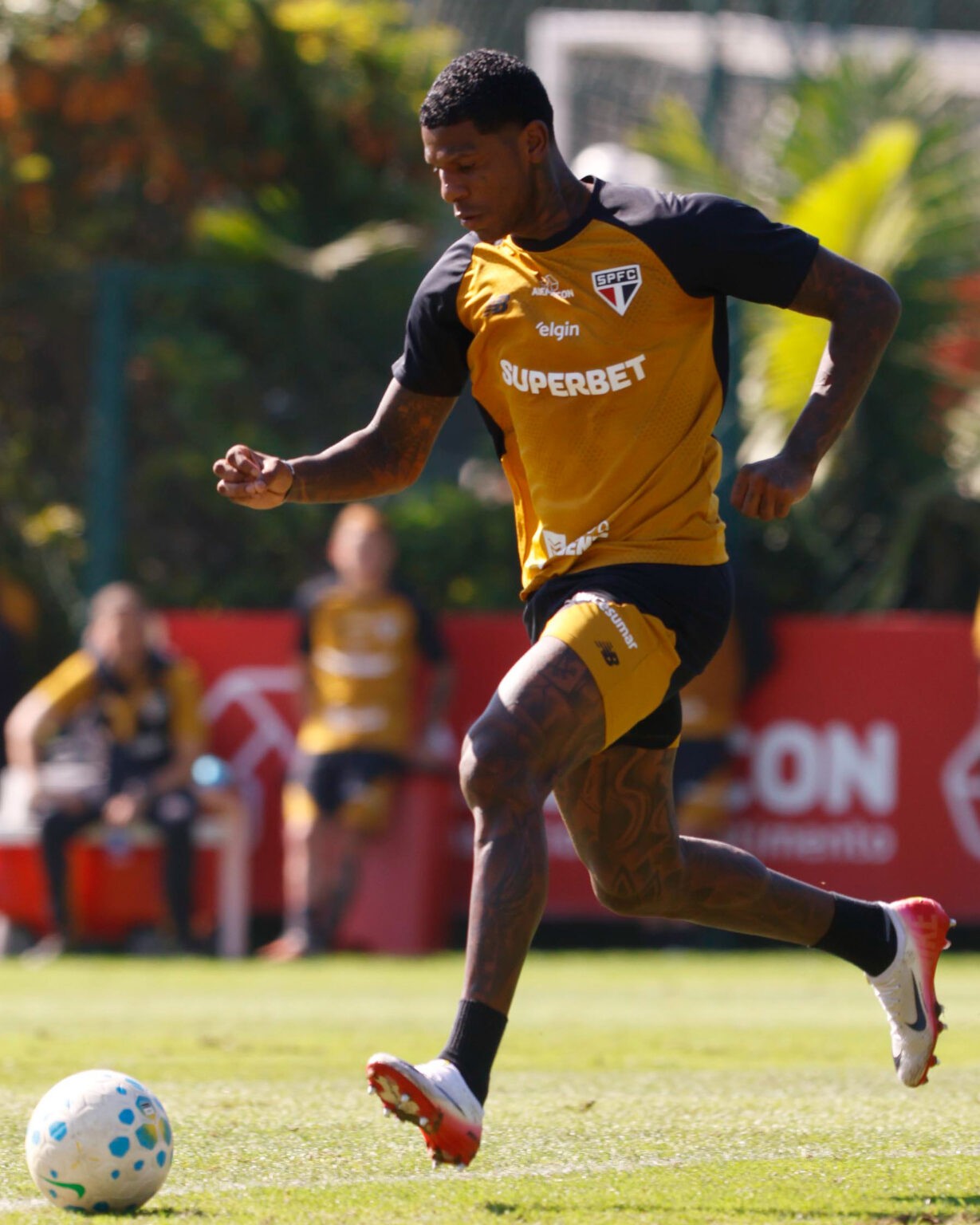 São Paulo empata com o Juventus no primeiro jogo-treino da intertemporada