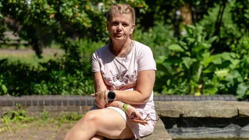 ‘Prisioneira dentro da própria casa’: como casas de britânicos estão sendo tomadas por criminosos e usadas por traficantes