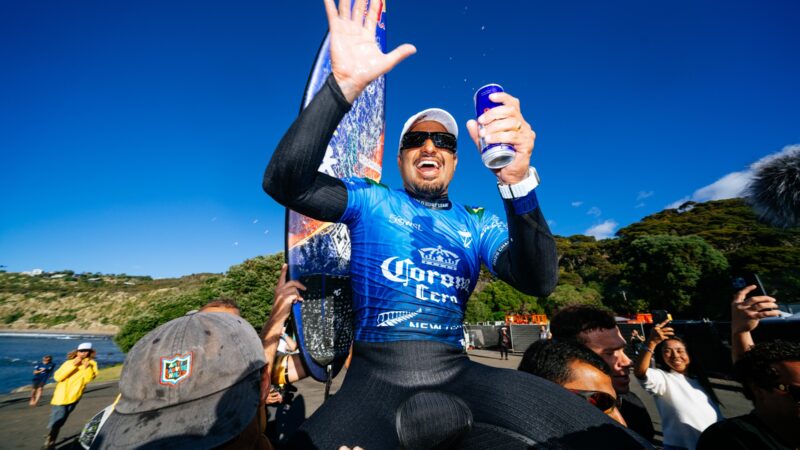 Italo Ferreira sofre acidente durante treinamento para a etapa de El Salvador da WSL