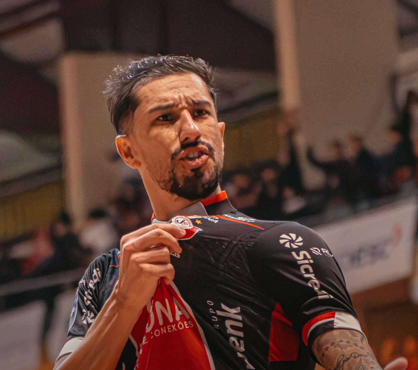 Joinville vence o Atlântico em duelo pela ponta da tabela da LNF