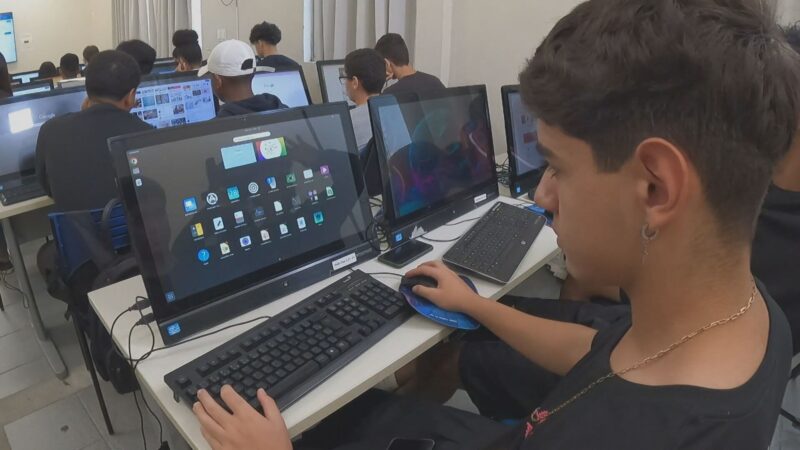 O que os jovens buscam em um emprego? Crescimento pesa mais que salário, diz pesquisa