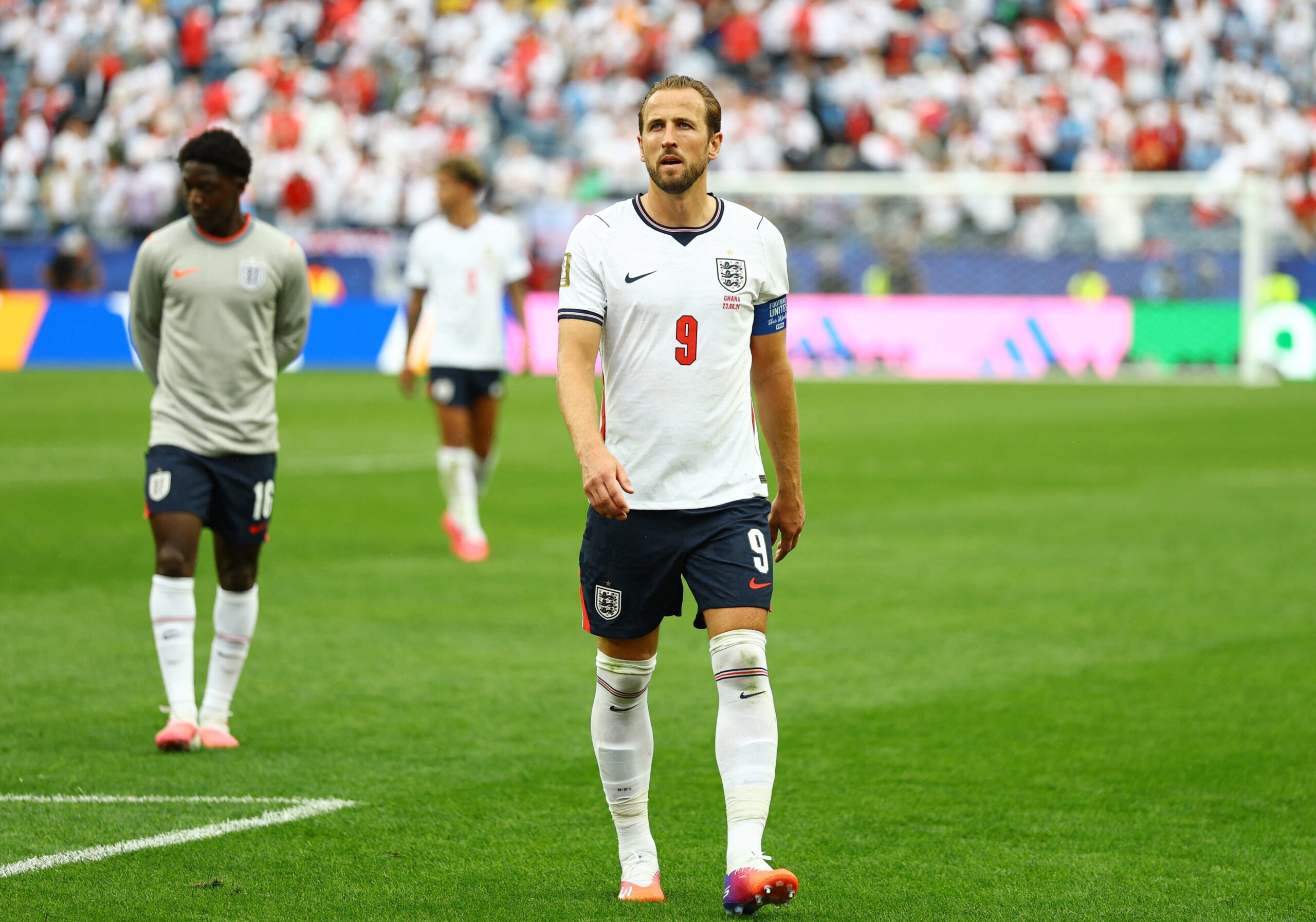Técnico da Inglaterra fala sobre dependência de Kane e faz comparações com Messi e Mbappé
