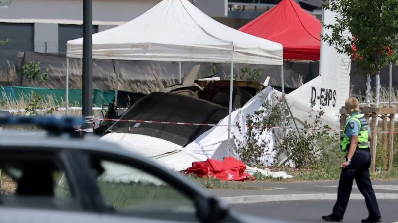 Acidente com avião de escola de paraquedismo deixa 11 mortos na França, diz agência