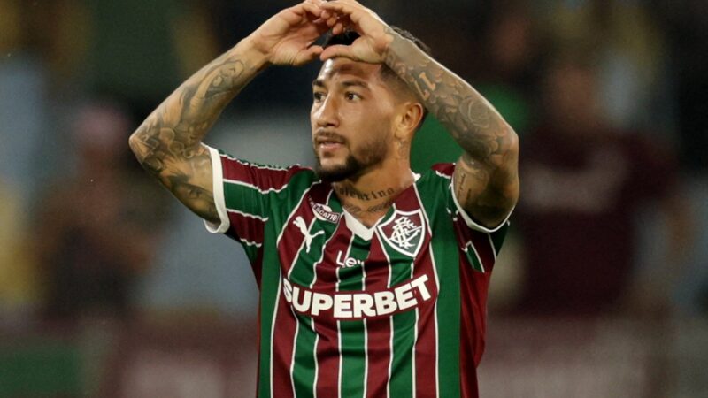 Lucho Acosta cita Conca e revela ‘brincadeira’ com a mãe sobre tatuagens: “Mudei o significado”