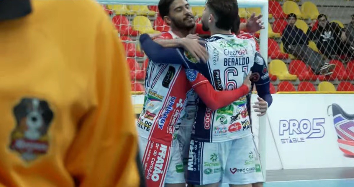 Cascavel vira sobre Sorocaba com gol a 15 segundos do fim e vence por 2 a 1 pela Liga Nacional