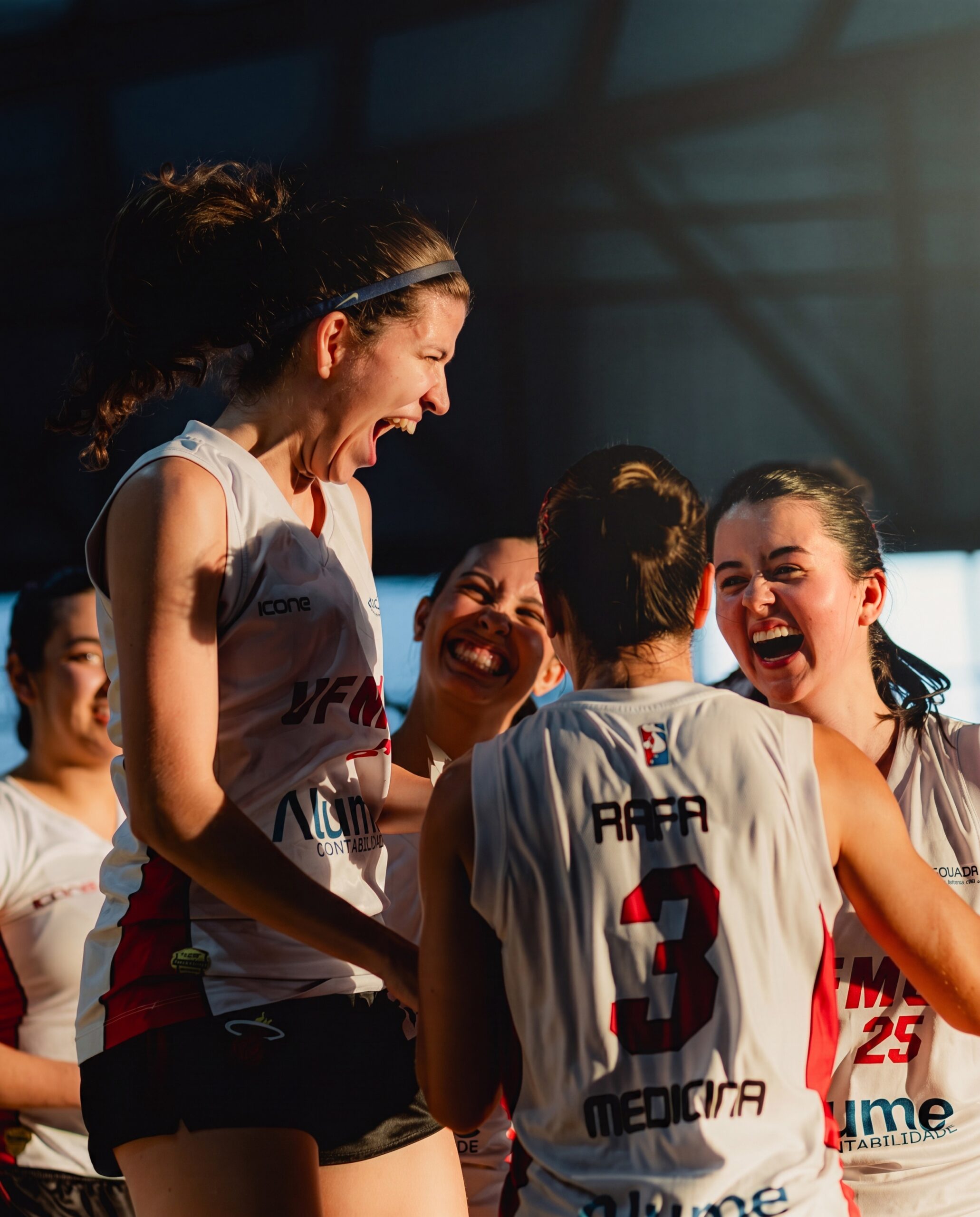 AO VIVO: assista às finais do basquete na CIA 2026