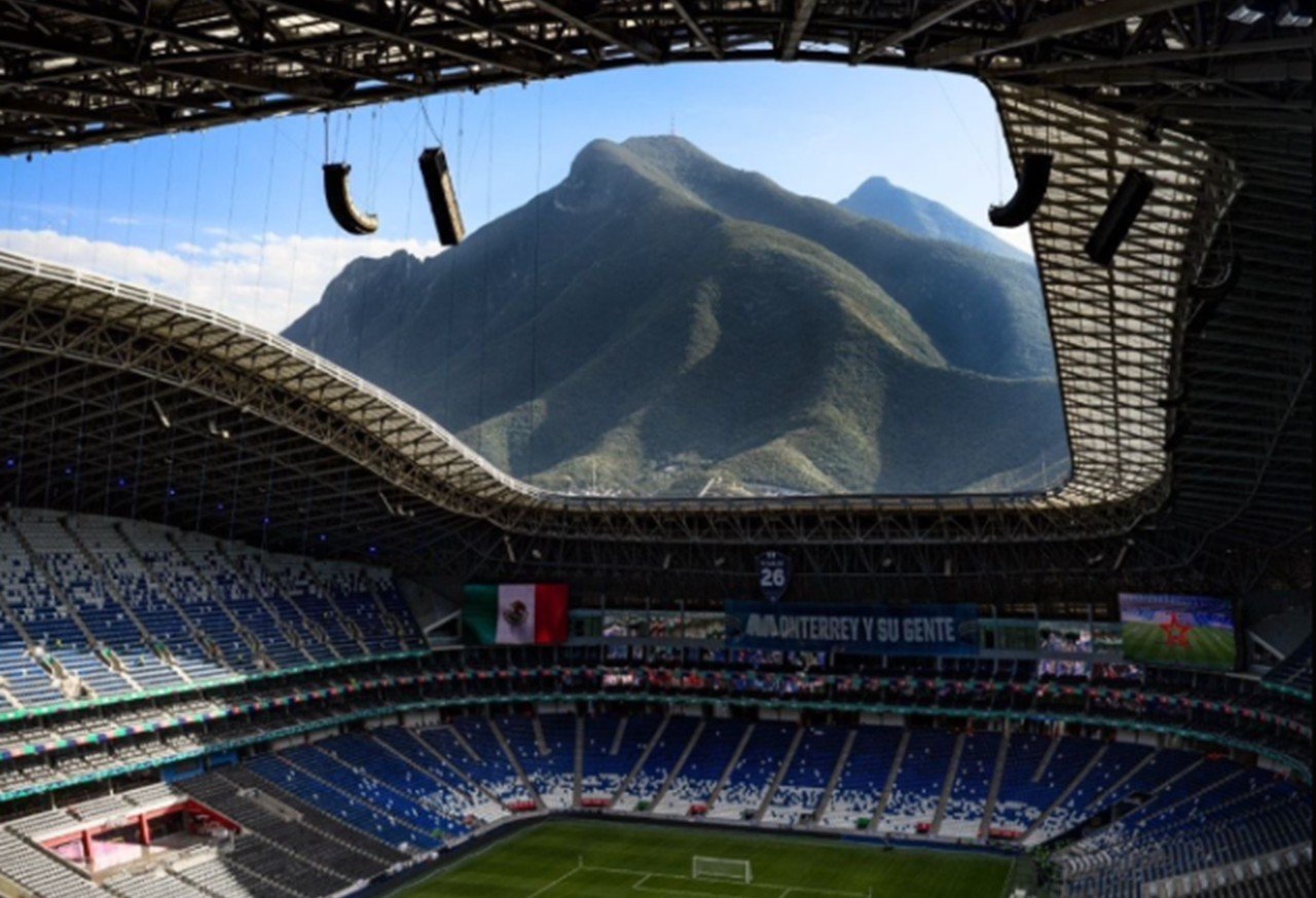 É #FATO: Fotos mostram estádio que fica perto de montanha no México e vai receber jogos da Copa