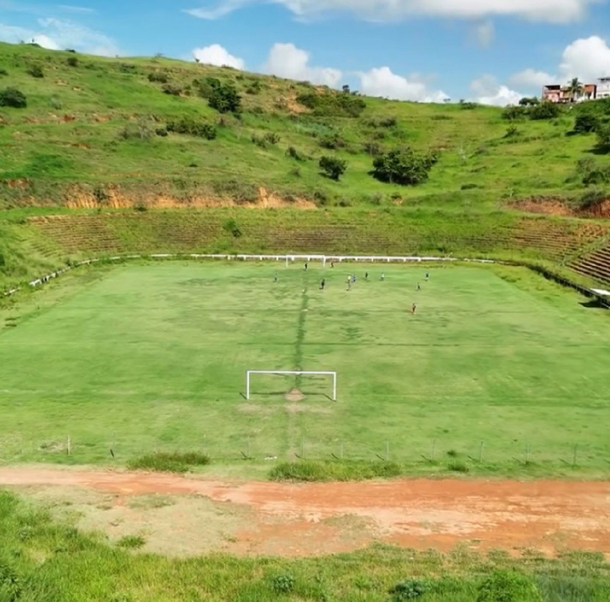 Projeto de futebol é criado em Muriaé, faz parceria com clube campeão brasileiro e marca seletiva