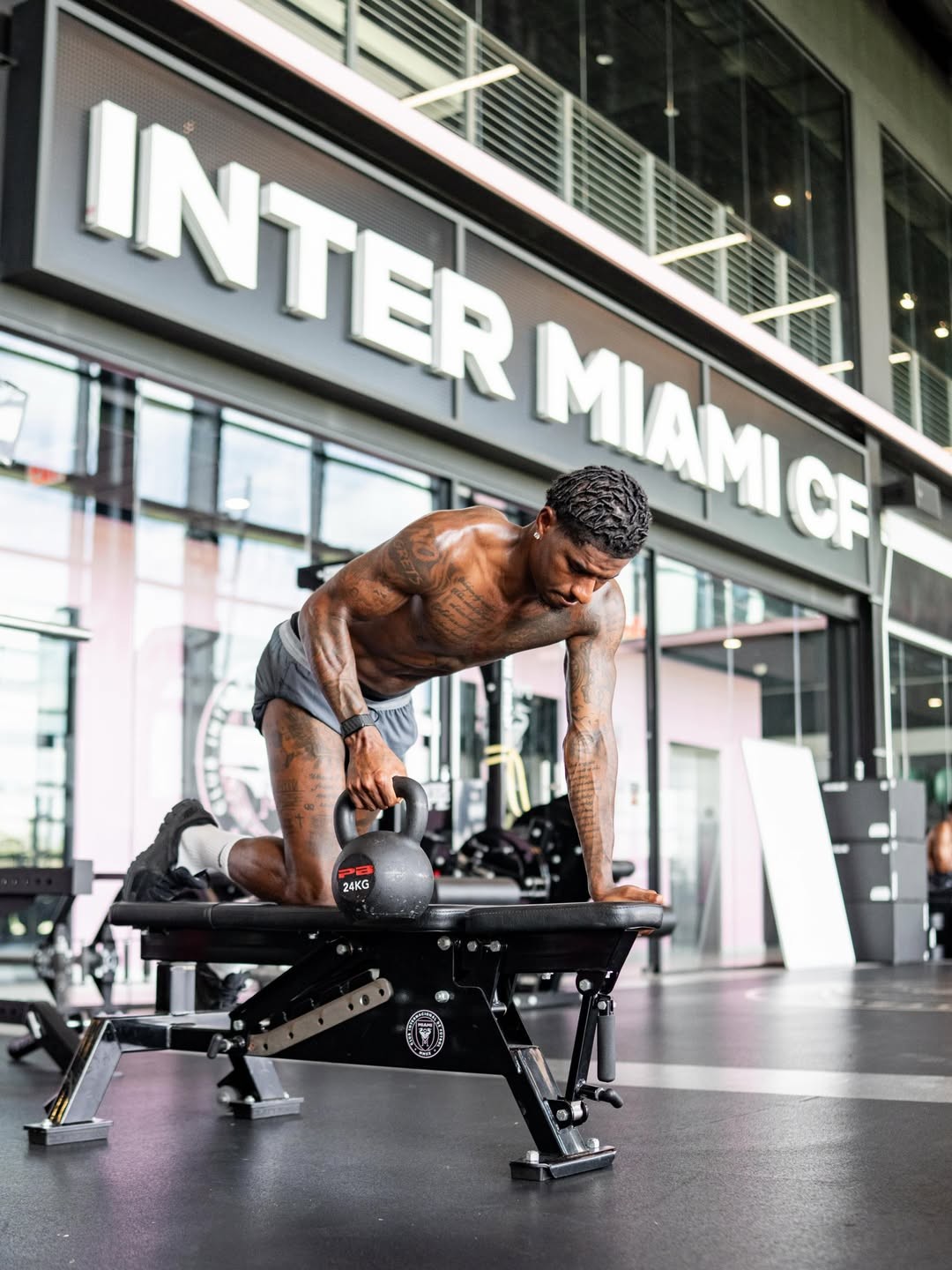 Rashford chama atenção por físico em treinos nas instalações do Inter Miami; veja imagens