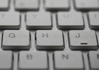 Você sabe para que servem os traços nas teclas F e J do teclado?
