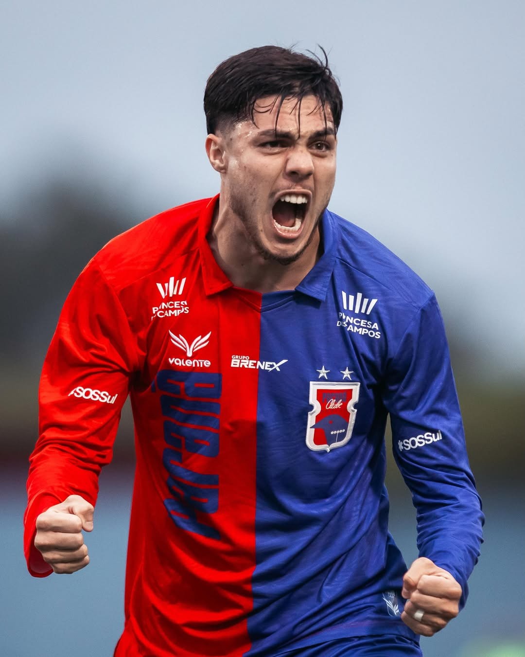 Treze anuncia contratação do volante Vinícius Michelon, ex-Paraná Clube