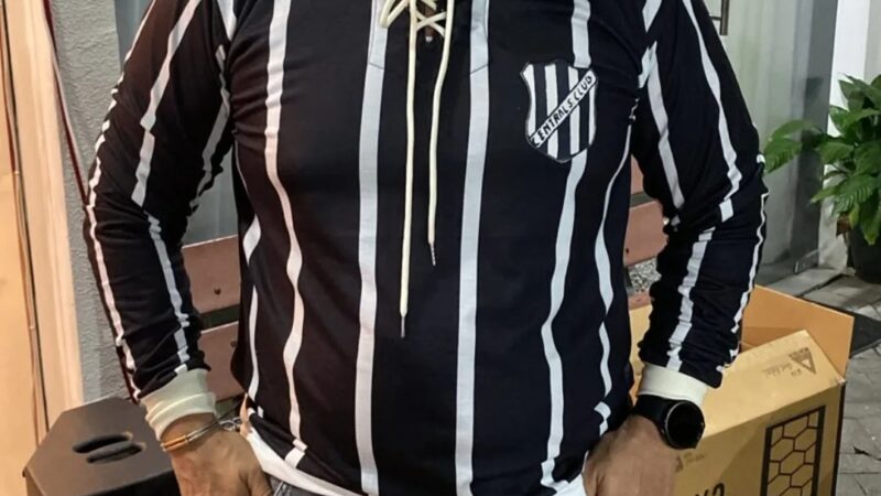 Torcedores do Central lançam réplica de primeiro uniforme do clube