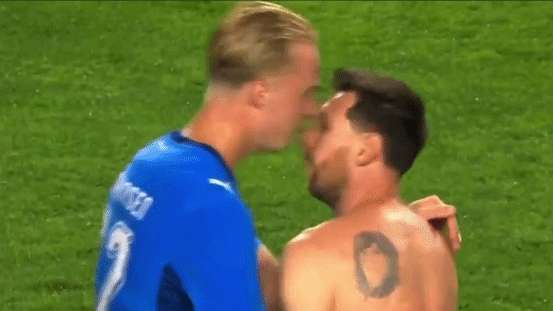 Jogador da Islândia faz revelação a Messi após amistoso e reação viraliza; veja vídeo