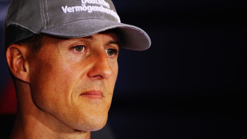 Cuidados médicos com Schumacher são expostos em julgamento sobre estupro na casa da lenda da F1