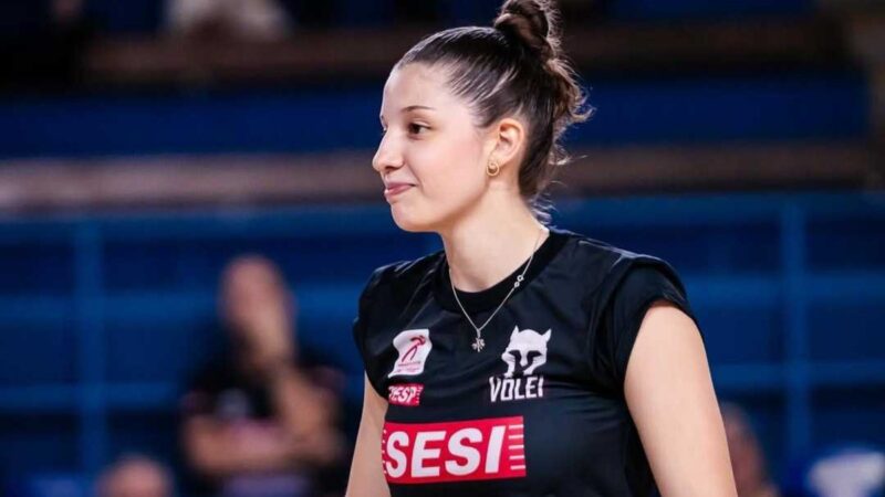 Cria da base, Sofia Will renova com o Sesi-Bauru por mais uma temporada