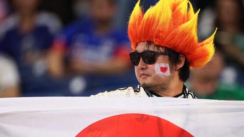 Super Saiyajin e “lucha-libre”: torcida do Japão abusa da criatividade em Monterrey; veja