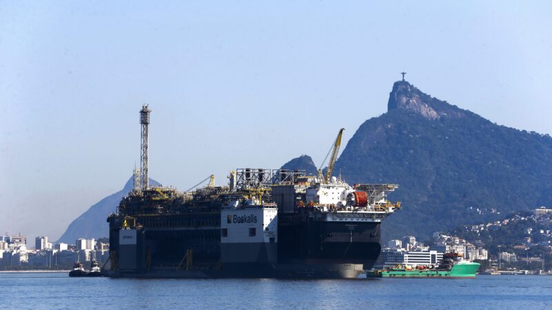 Petróleo: saiba como a crise no Estreito de Ormuz beneficia os negócios do Brasil