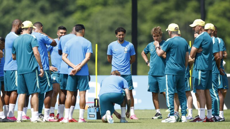 Brasil estreia na Copa com escalação inédita e deve seguir metamorfose na busca pelo hexa