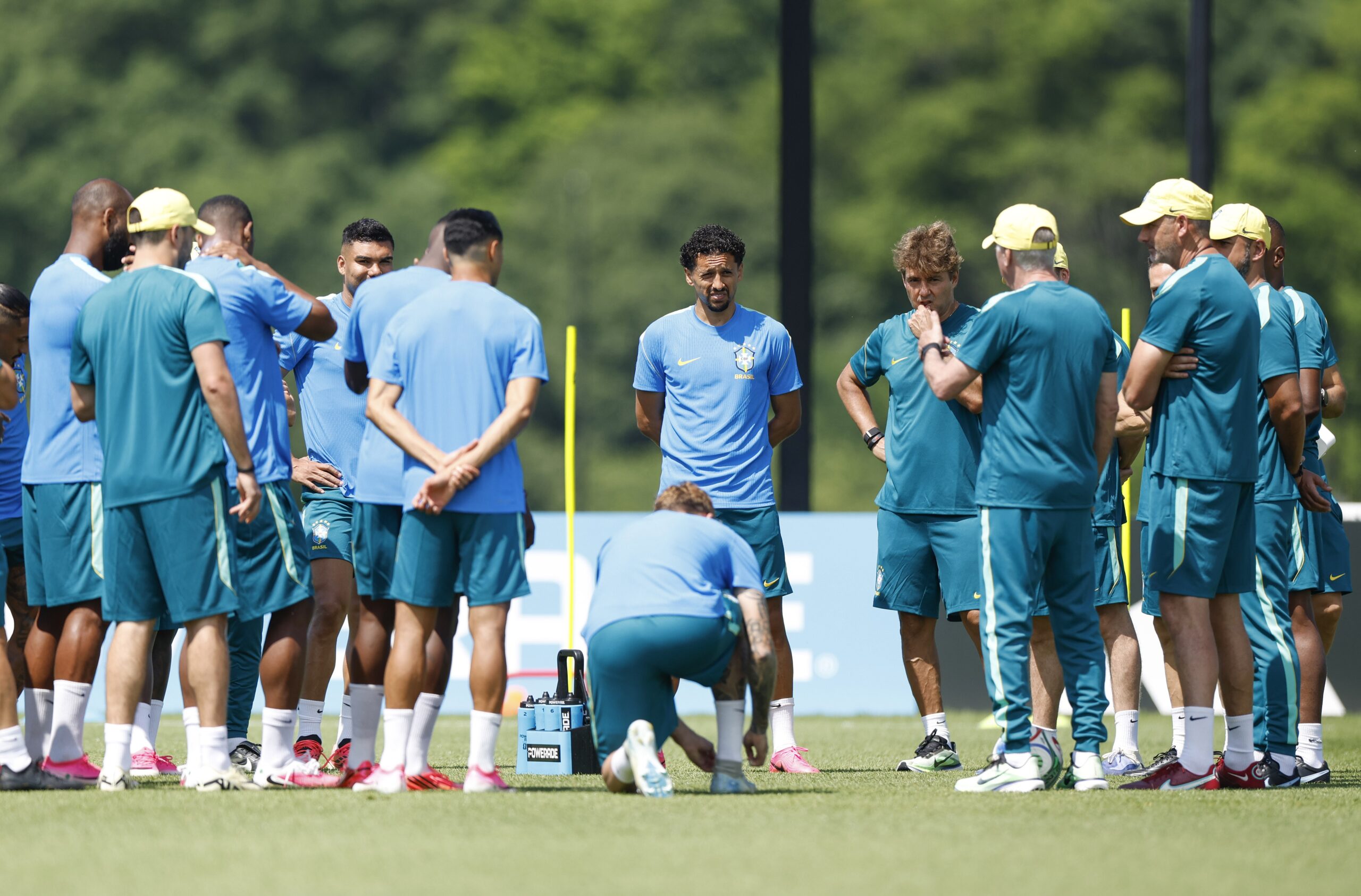 Brasil estreia na Copa com escalação inédita e deve seguir metamorfose na busca pelo hexa