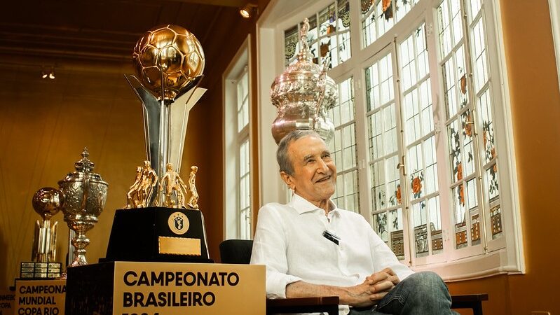 Carlos Alberto Parreira é internado no Rio