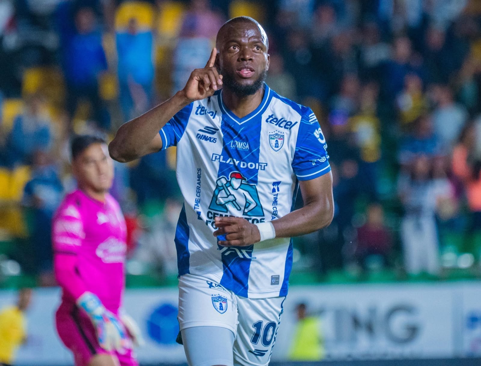 Como saída do futebol brasileiro impulsionou Enner Valencia, capitão da seleção do Equador