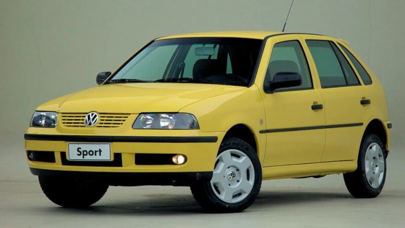 Carro zero por R$ 13 mil, gasolina a R$ 1,70: como era o mercado de carros quando o Brasil ganhou a Copa