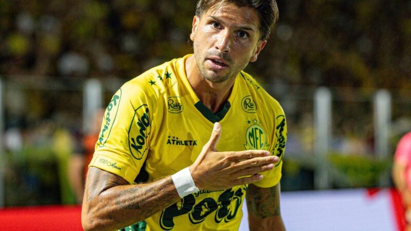 Ceará acerta retorno de Lucas Mugni, que estava no Mirassol